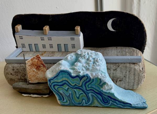 - a Sculpture by Helen Williams, measuring 9 x 19 cm (H x W) £95